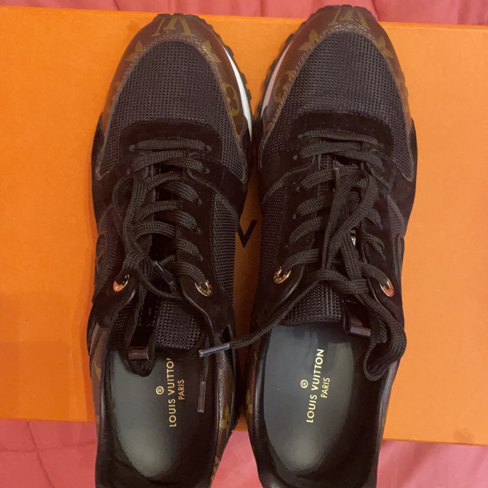 Louis Vuitton monogram sneakers - Picture 10 of 10